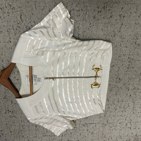 Joseph Ribkoff vintage size 8 White and Gold Cropped Blazer w horse bite clasps - Picture 9 of 15